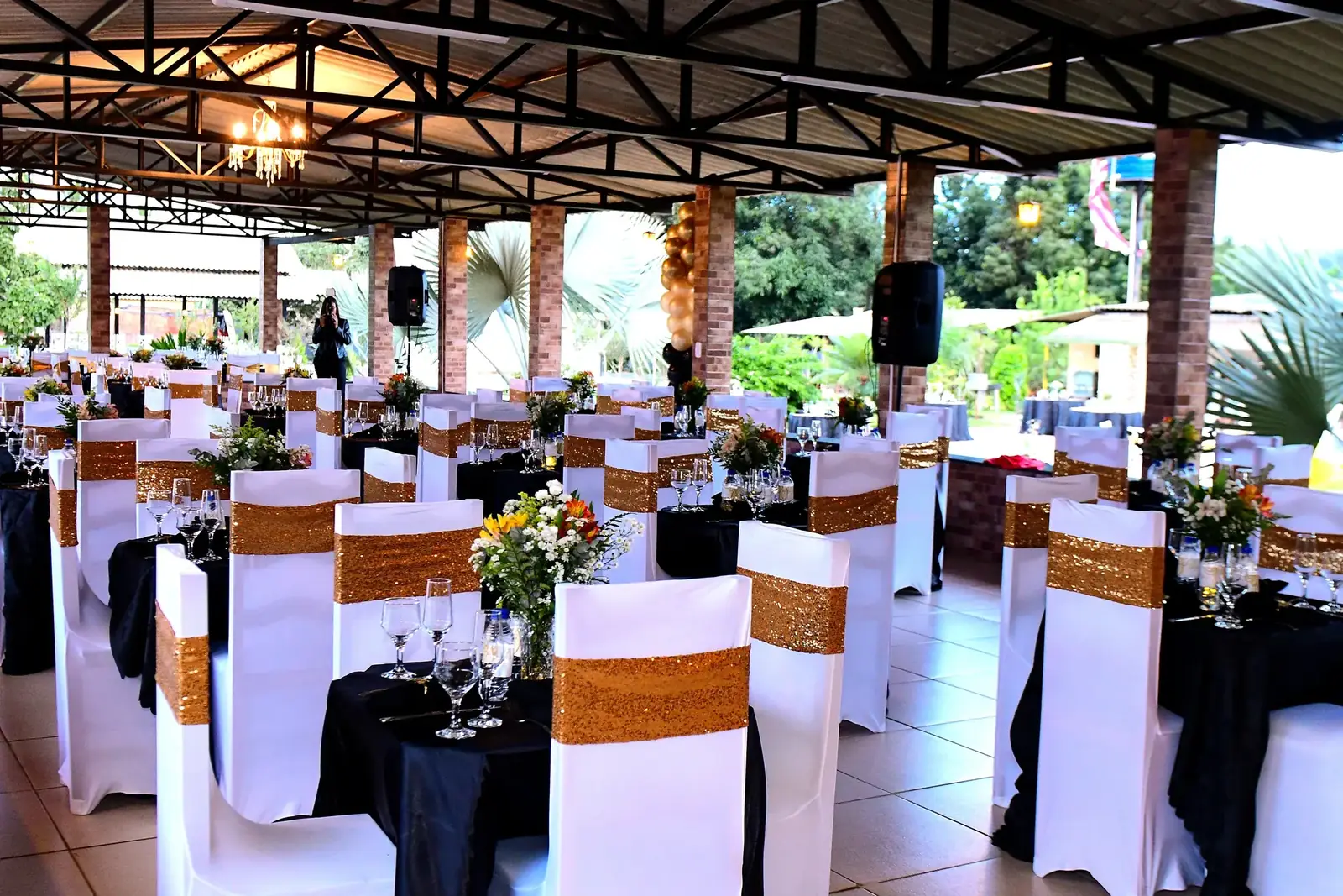 Cerimônia de casamento ao ar livre em espaço no campo perto de Brasília